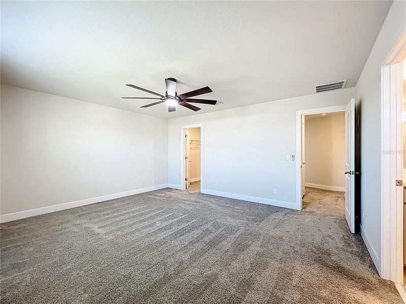 Spacious, unfurnished interior of a new home in Amelia Groves, St. Cloud (Image 31).