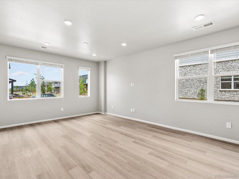 Spacious, unfurnished interior of a new home in Horizon Uptown: The Meadow Collection, Aurora (Image 11). Spacious, unfurnished interior of a new home in Horizon Uptown: The Meadow Collection, Aurora (Image 11).