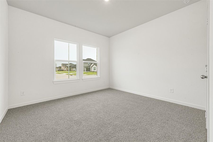 Spacious, unfurnished interior of a new home in Tamarron, Fulshear (Image 18).
