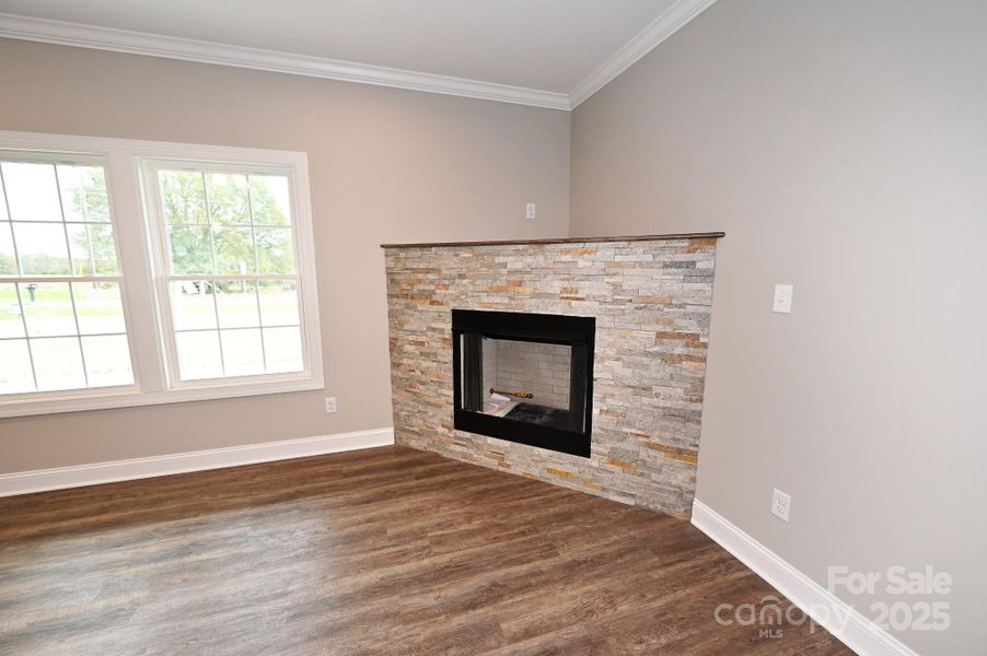 Spacious, unfurnished interior of a new home in , Hickory (Image 35).