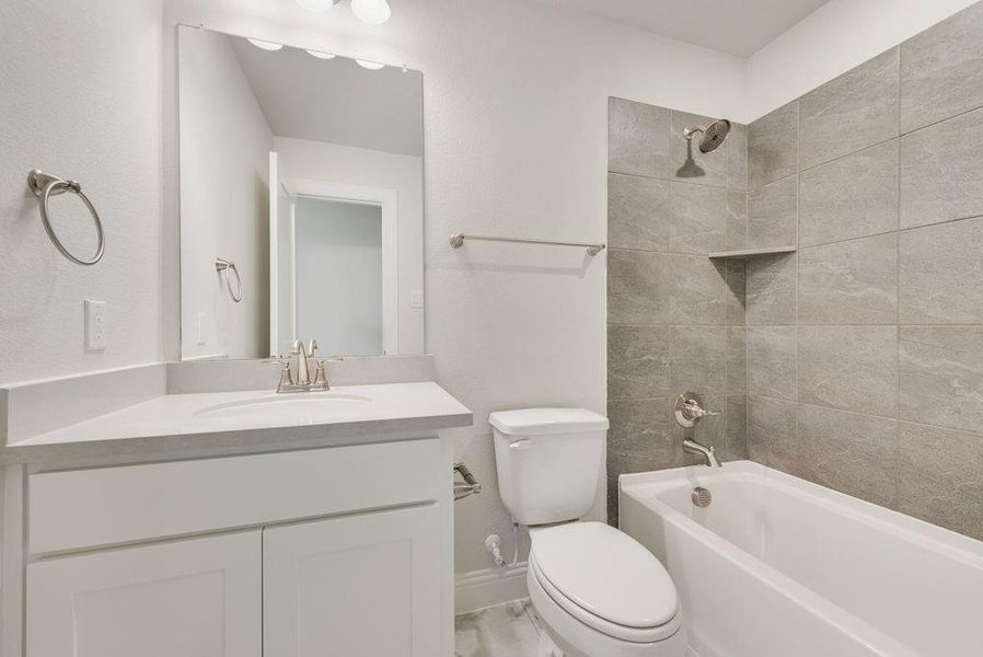 Furnished interior view inside a new home in , Wylie (Image 10).