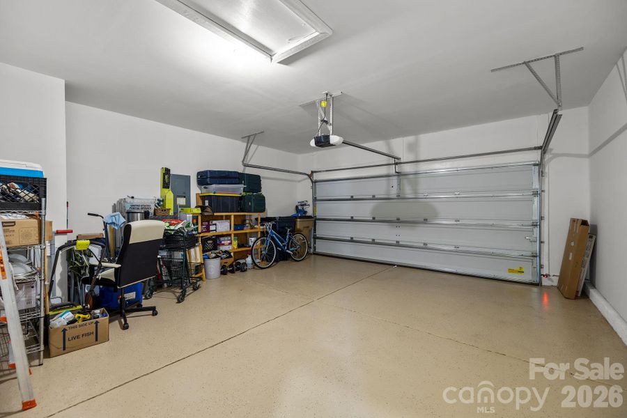 Spacious, unfurnished interior of a new home in Sheffield, Indian Trail (Image 24).