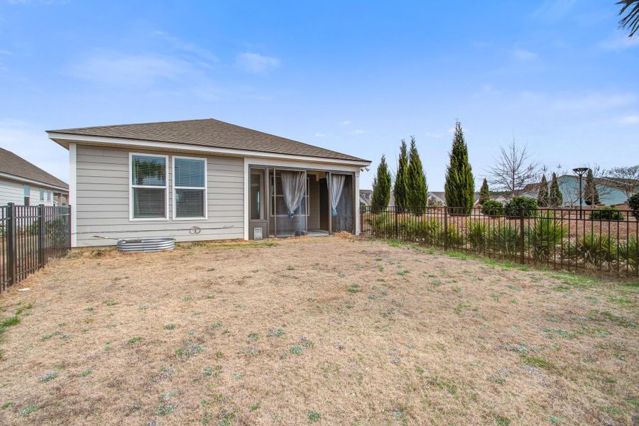 Exterior details and patio area of a home in , Summerville (Image 3).