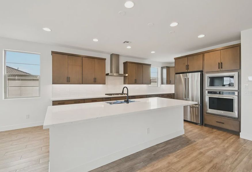 Kitchen - 7 of 13