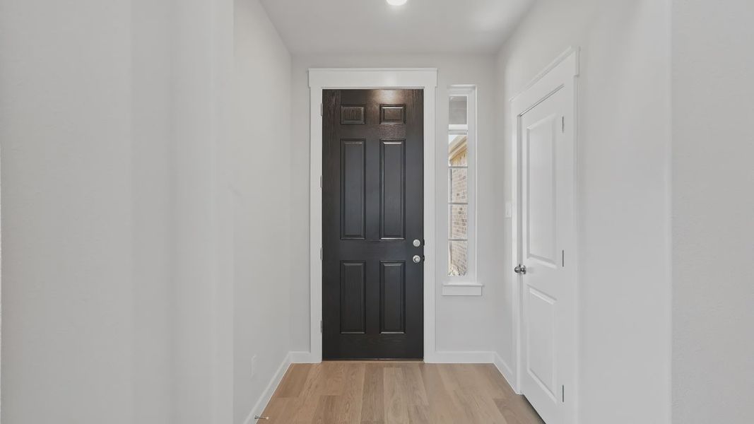 Spacious, unfurnished interior of a new home in Churchill, Anna (Image 15). Spacious, unfurnished interior of a new home in Churchill, Anna (Image 15).