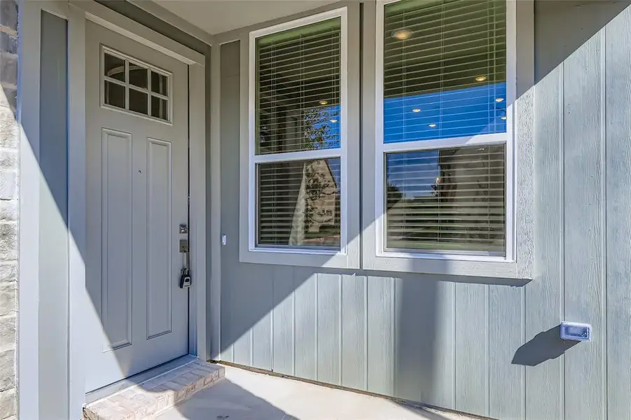 Exterior details and patio area of a home in , McKinney (Image 3).