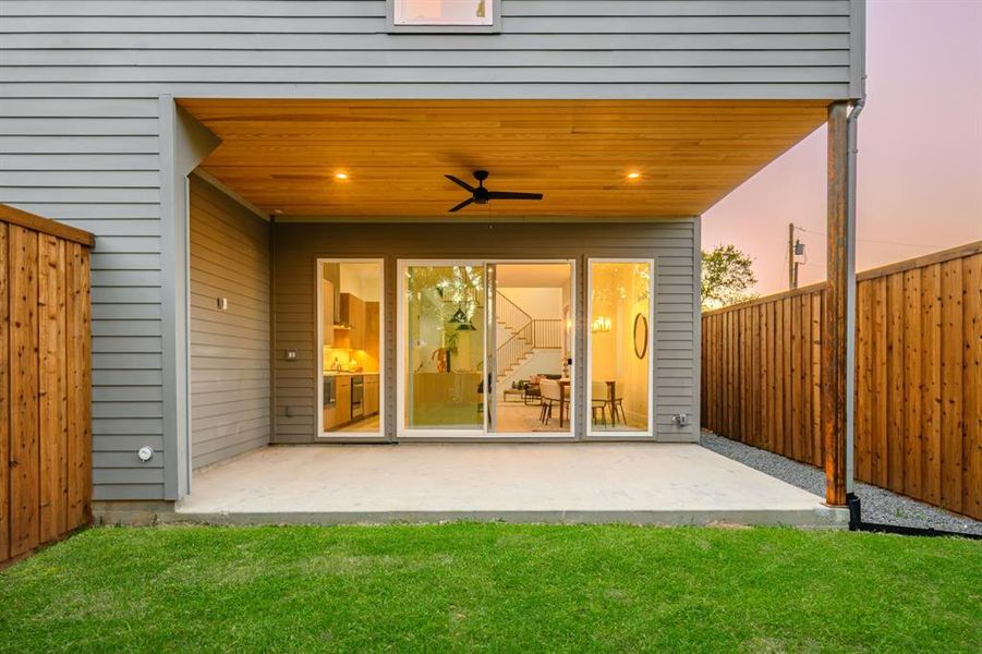 Exterior details and patio area of a home in , Dallas (Image 1).