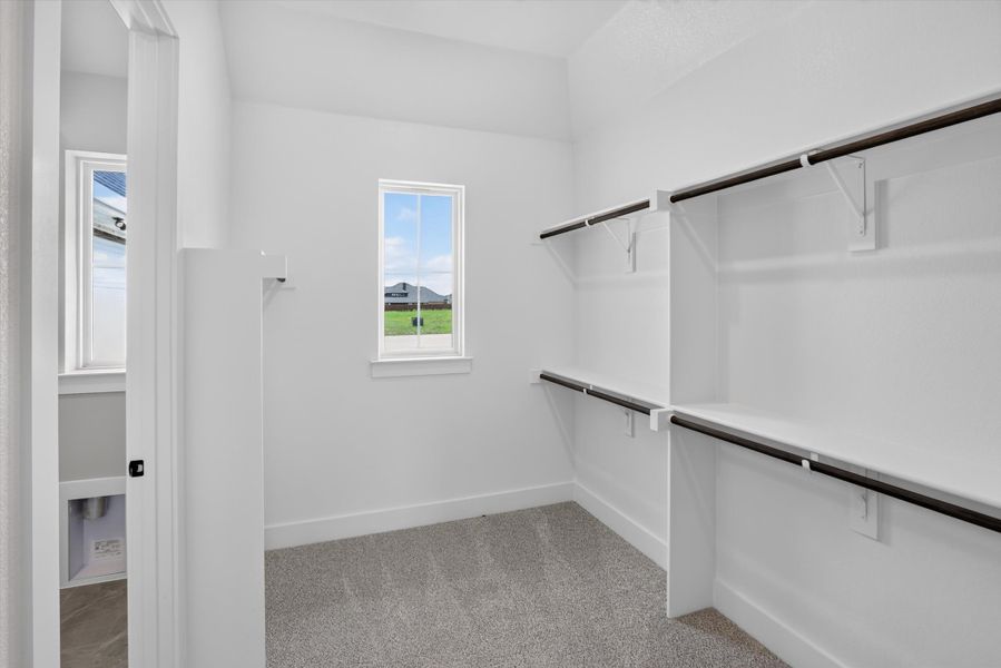 Spacious, unfurnished interior of a new home in Coyote Crossing, Godley (Image 39).