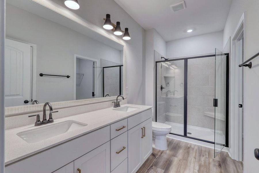 Furnished interior view inside a new home in Bally Castle, Murrells Inlet (Image 12).