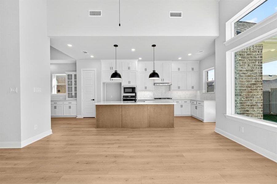 Spacious, unfurnished interior of a new home in Pecan Square - Gardens, Northlake (Image 32). Spacious, unfurnished interior of a new home in Pecan Square - Gardens, Northlake (Image 32).