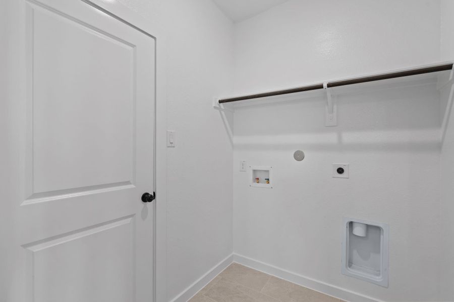 Spacious, unfurnished interior of a new home in Sienna 45', 50', Missouri City (Image 20).