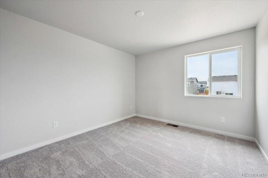 Spacious, unfurnished interior of a new home in Farmlore, Brighton (Image 21).