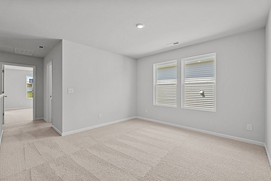 Spacious, unfurnished interior of a new home in Hanes Lake, Winston-Salem (Image 35). Spacious, unfurnished interior of a new home in Hanes Lake, Winston-Salem (Image 35).