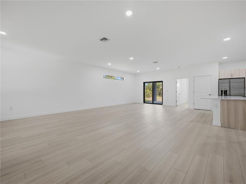 Spacious, unfurnished interior of a new home in , Labelle (Image 18).