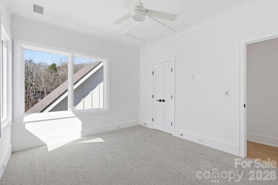 Spacious, unfurnished interior of a new home in , Davidson (Image 20).