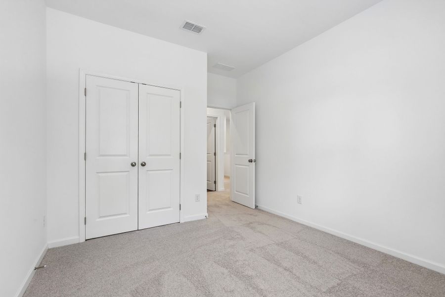 Spacious, unfurnished interior of a new home in Alder Creek, Cumming (Image 22).