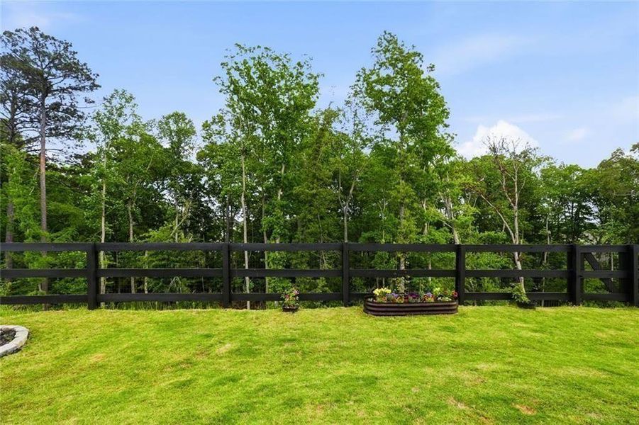 Natural landscape and outdoor views near Lost Creek in Dallas (Image 43).