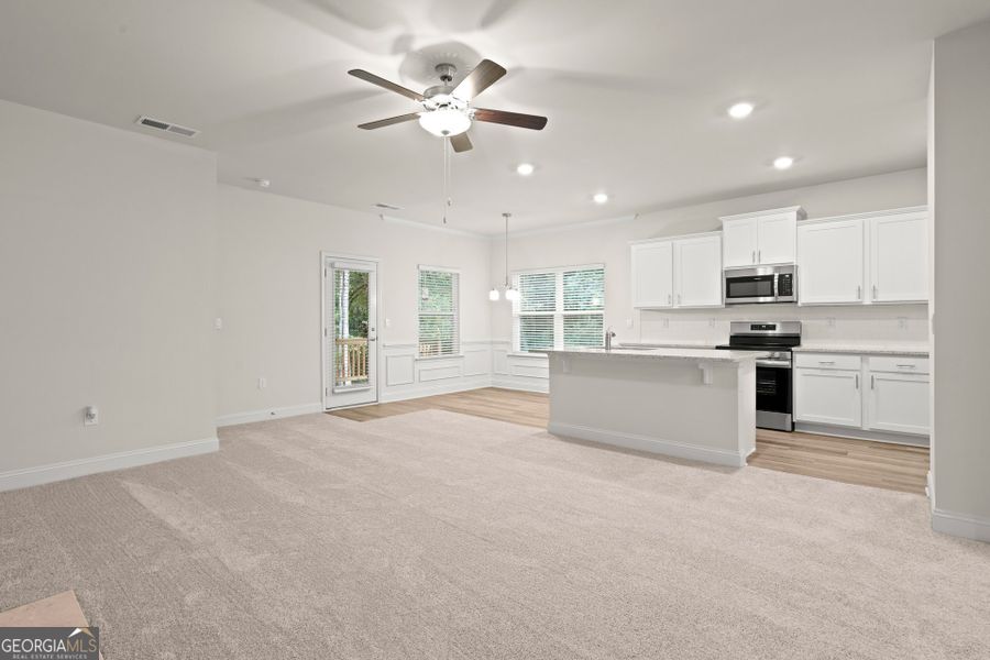 Spacious, unfurnished interior of a new home in Canterbury Villas, Carrollton (Image 21).