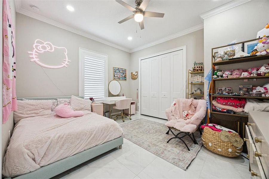 Furnished interior view inside a new home in , Clermont (Image 35).