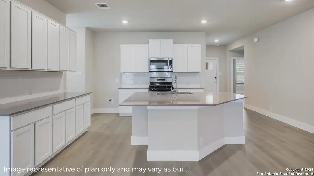 Furnished interior view inside a new home in Brookstone Creek, San Antonio (Image 11). Furnished interior view inside a new home in Brookstone Creek, San Antonio (Image 11).