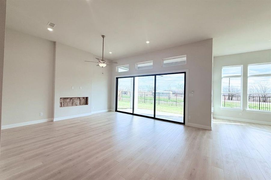Spacious, unfurnished interior of a new home in Polo Ridge, Mesquite (Image 15).