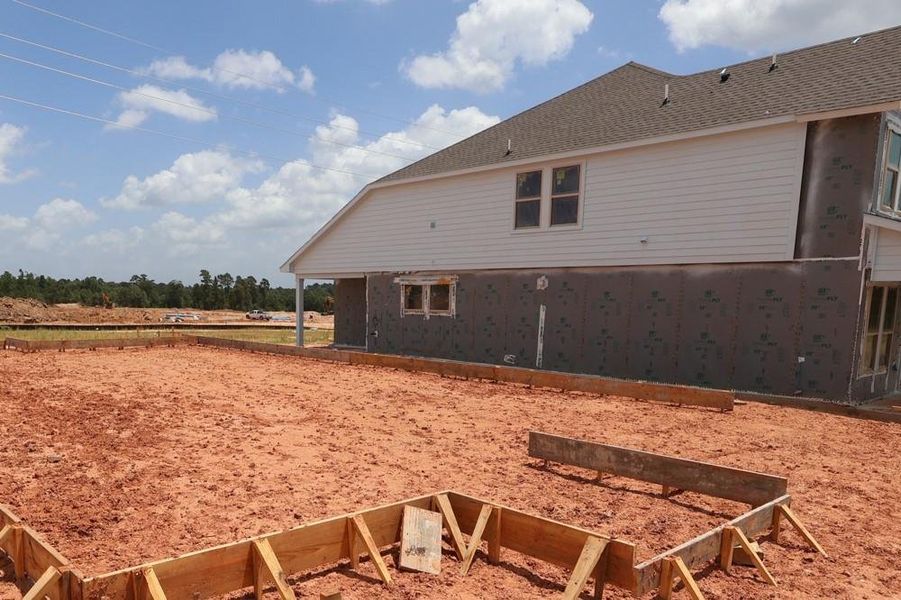 Every foundation at DWH is engineered and it’s inspected three times! We do not do “batch” testing. Rest easy knowing your foundation comes with a 10 year warranty. Every foundation at DWH is engineered and it’s inspected three times! We do not do “batch” testing. Rest easy knowing your foundation comes with a 10 year warranty.