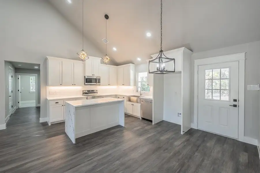 Furnished interior view inside a new home in , Alvarado (Image 9).