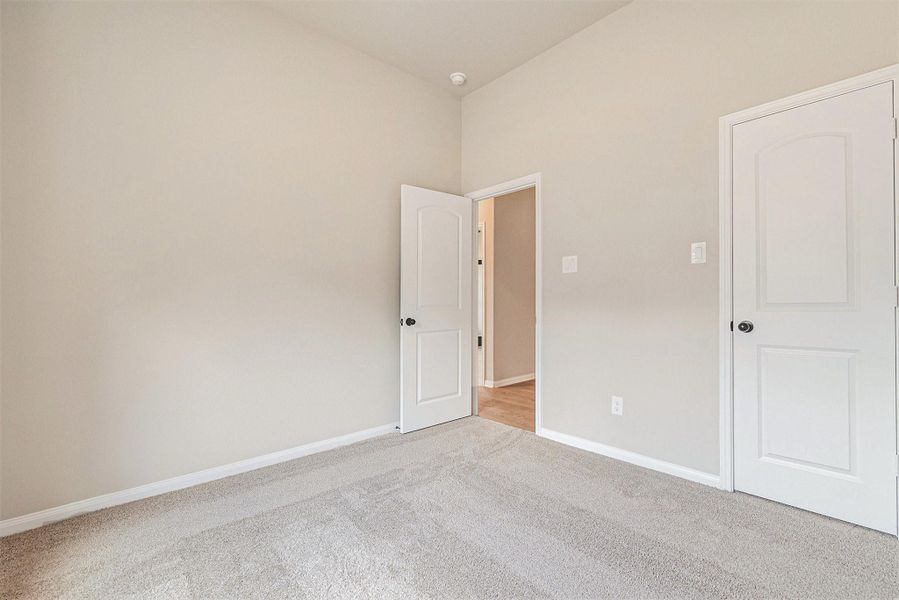 Spacious, unfurnished interior of a new home in Rose Hill Estates, Willis (Image 4).