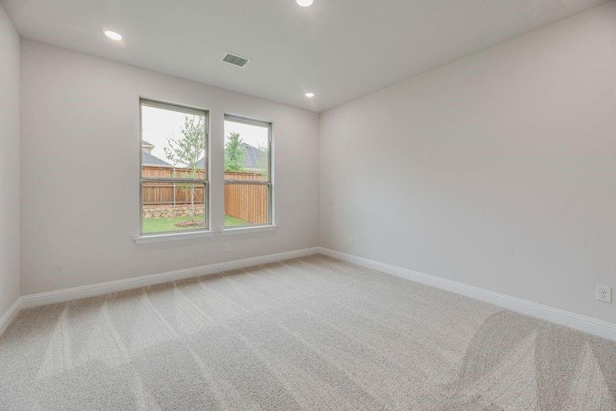 Spacious, unfurnished interior of a new home in Spiritas Ranch, Little Elm (Image 19).