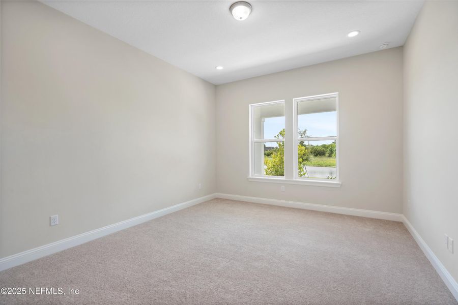 Spacious, unfurnished interior of a new home in Madeira, St. Augustine (Image 30).