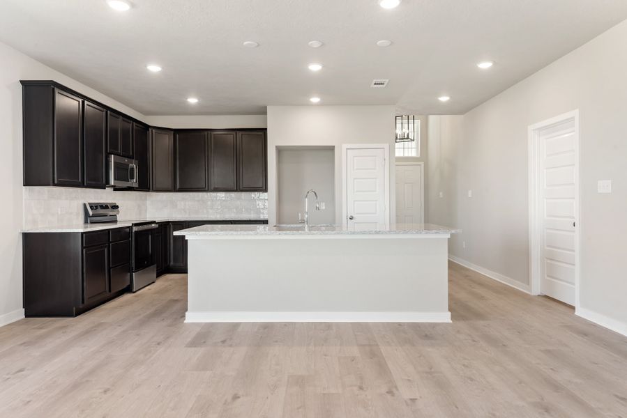 Furnished interior view inside a new home in Grand Lake, Snook (Image 6).