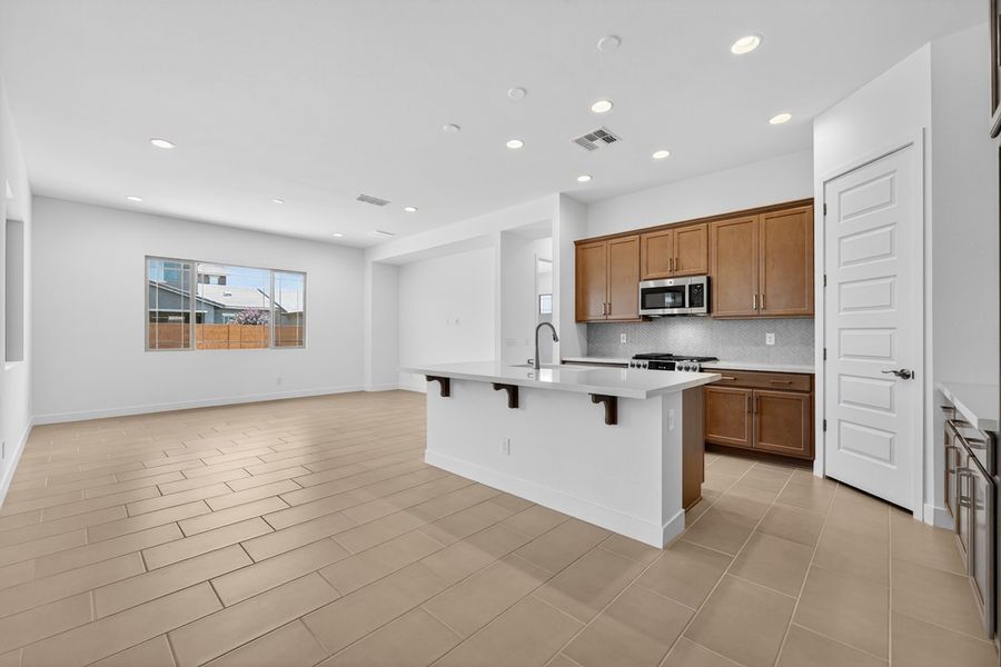 Furnished interior view inside a new home in Ellsworth Ranch, Queen Creek (Image 10).