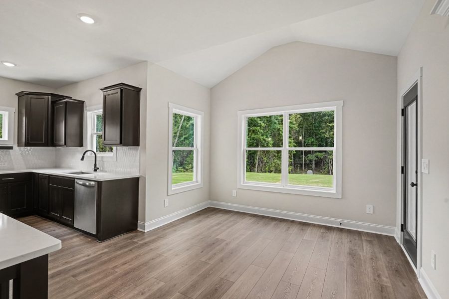 Spacious, unfurnished interior of a new home in Flint Farms, Concord (Image 35).