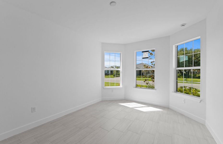 Spacious, unfurnished interior of a new home in Legacy Groves, Nokomis (Image 12).