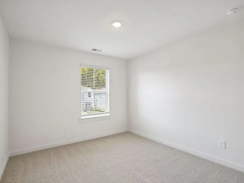 Spacious, unfurnished interior of a new home in Crestview - Ridge Series, Hermitage (Image 13).