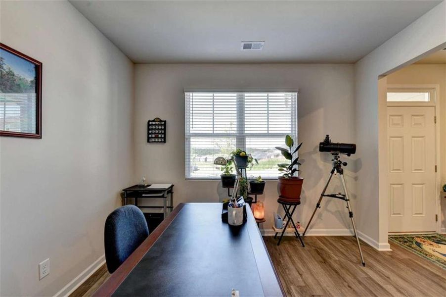 Furnished interior view inside a new home in Twin Lakes, Hoschton (Image 9).