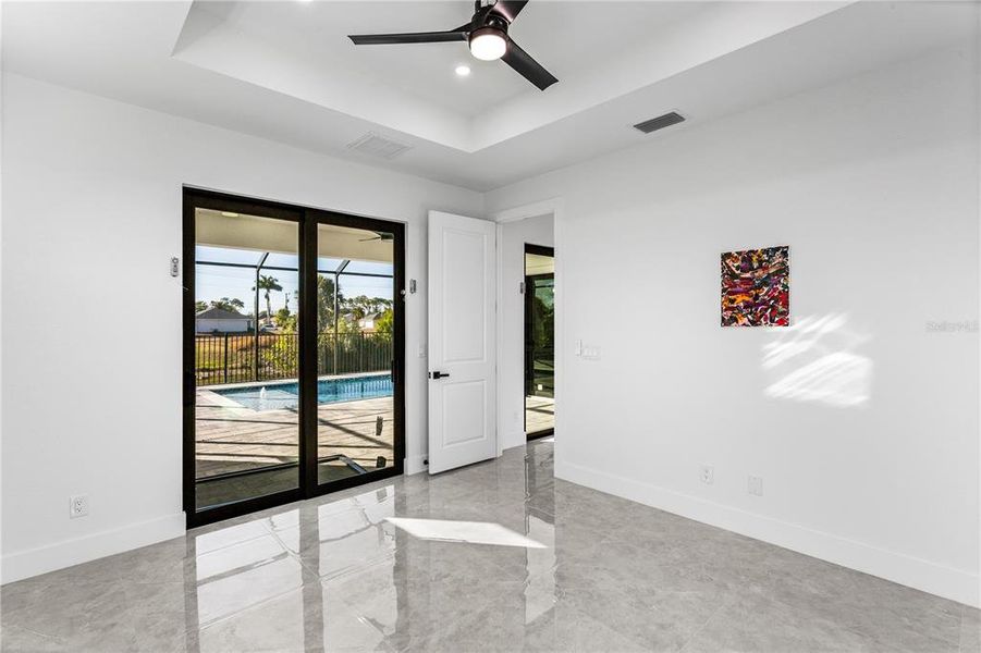 Spacious, unfurnished interior of a new home in , Cape Coral (Image 29).