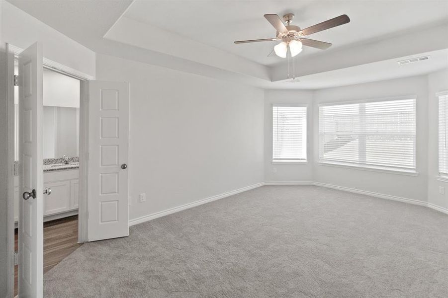 Spacious, unfurnished interior of a new home in Retreat at Fossil Creek, Fort Worth (Image 15). Spacious, unfurnished interior of a new home in Retreat at Fossil Creek, Fort Worth (Image 15).
