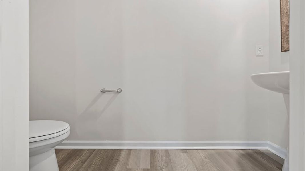 Spacious, unfurnished interior of a new home in Seneca Falls, Seneca (Image 17).