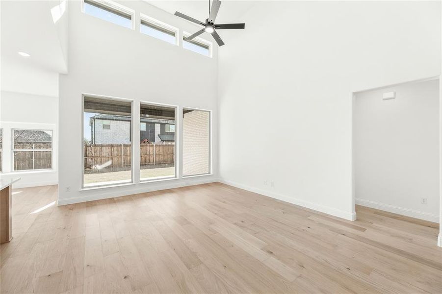 Spacious, unfurnished interior of a new home in Willow Wood, McKinney (Image 34).