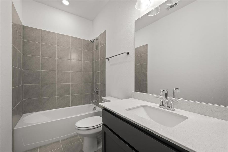 4356 Henderson Bathroom1