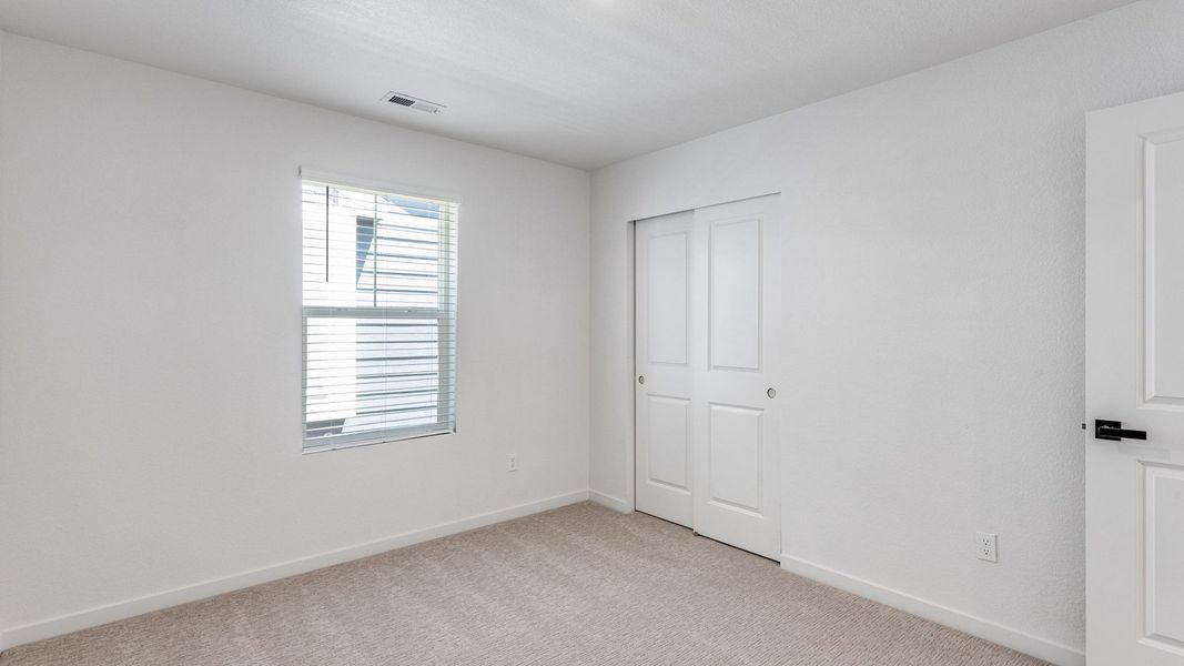 Spacious, unfurnished interior of a new home in Horizon Uptown, Aurora (Image 16). Spacious, unfurnished interior of a new home in Horizon Uptown, Aurora (Image 16).