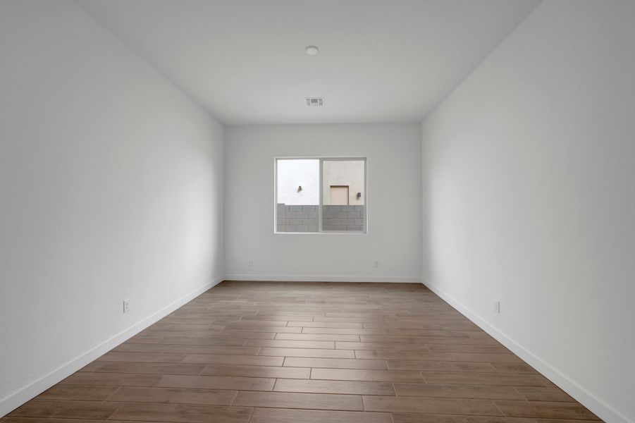 Spacious, unfurnished interior of a new home in Soleo, San Tan Valley (Image 29).