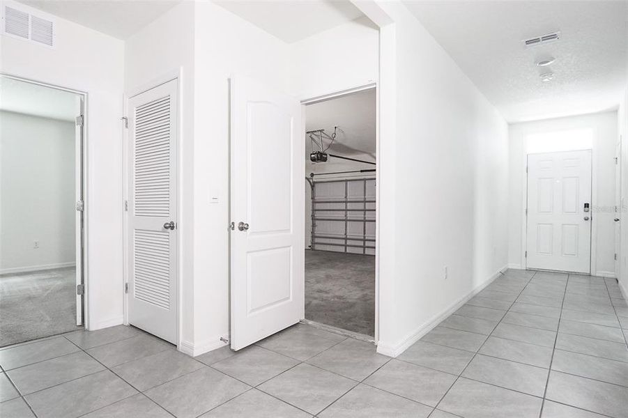 Spacious, unfurnished interior of a new home in , Zellwood (Image 34).