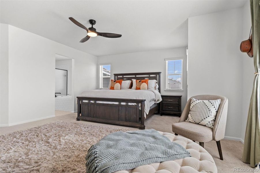 Furnished interior view inside a new home in , Aurora (Image 39).