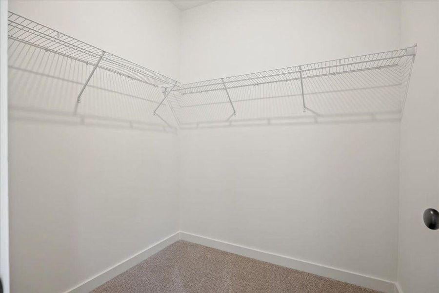 Spacious, unfurnished interior of a new home in , Gainesville (Image 40).