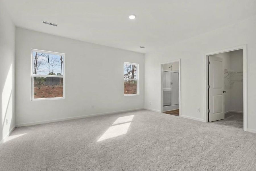 Spacious, unfurnished interior of a new home in Williams Landing, Waller (Image 8).