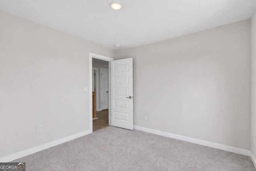 Spacious, unfurnished interior of a new home in The Manor at Gainesville Township, Gainesville (Image 19).