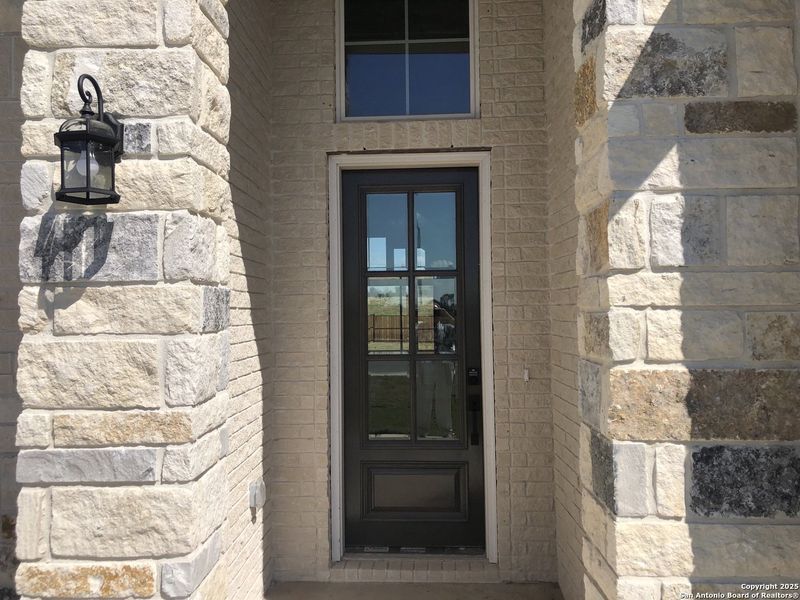 Exterior details and patio area of a home in Sienna Lakes, San Antonio (Image 2). Exterior details and patio area of a home in Sienna Lakes, San Antonio (Image 2).