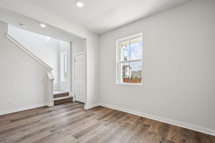 Spacious, unfurnished interior of a new home in Avery Centre, Round Rock (Image 26).